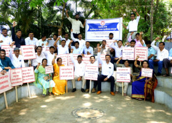 रायगडातील तहसिलदार, नायब तहसिलदारांचे आंदोलन