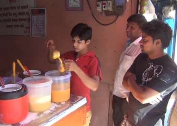 लहान-थोर थंड्याकडे आकर्षित