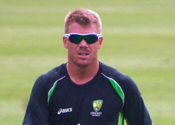 वॉर्नरचे करिअर संपविण्याचा डाव