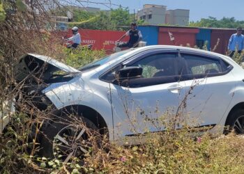 कल्याण-कर्जत रस्त्यावर अपघात