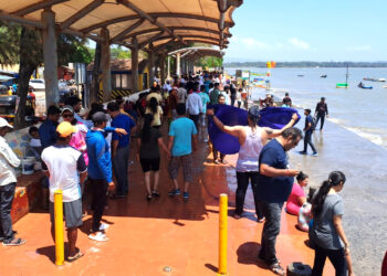 पर्यटकांची पाऊले रायगड किनारी