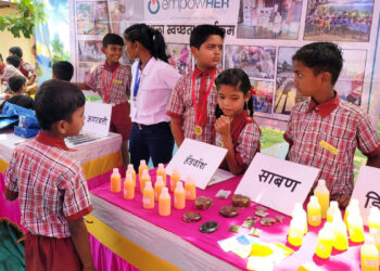 बलीवरे शाळेत हायजिन बाजार