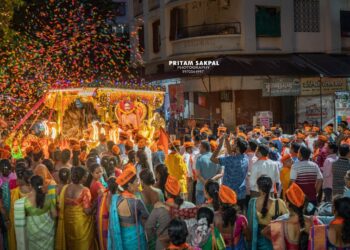 महाडमध्ये सावरकर गौरवयात्रा