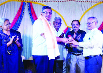 निकम इंग्लिश स्कूलचा सत्कार