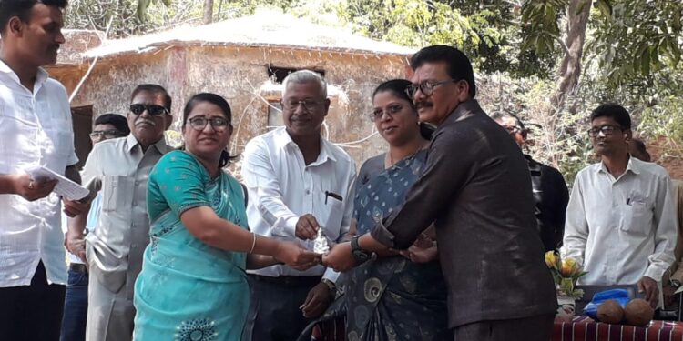 कर्म प्रामाणिकपणे करा