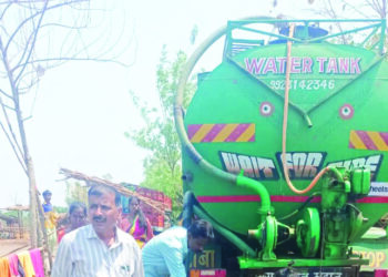 कर्जतमध्ये पाणी टंचाई; टँकरने पाणीपुरवठा