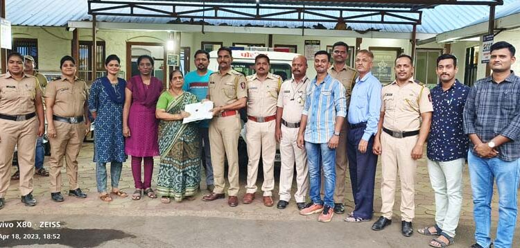 चोरीला गेलेली रक्कम मुळमालकास परत  