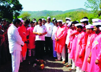 खांबवली येथे रस्ता, स्मशानभूमीचे लोकार्पण