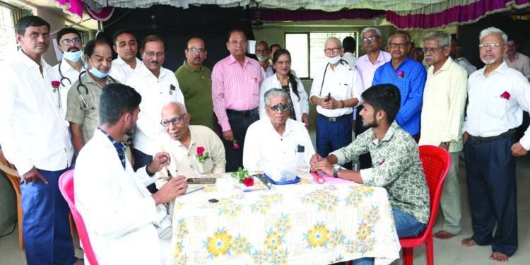लायन्स क्लब मांडवाचे आरोग्य शिबीर