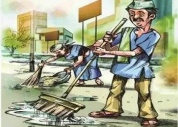 सफाई कामगारांच्या मुलांना आर्थिक आधार