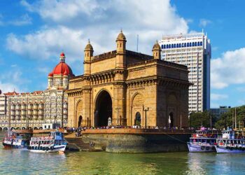 मुंबईमध्ये तीन दहशतवादी; पोलीस यंत्रणा अलर्ट