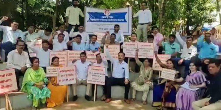 तहसीलदार, नायब तहसीलदारांचे कामबंद आंदोलन