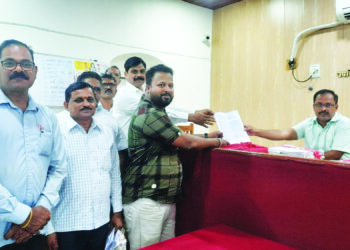 प्रकल्पग्रस्त एकवटले: रोजगाराच्या आमिषाने जमिनींवर डल्ला