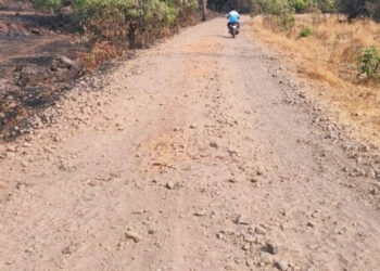 खराब रस्त्यामुळे नागरिकांची गैरसोय