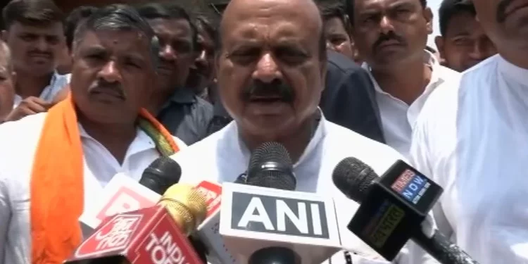 भाजपचे कमळ कर्नाटकात कोमजले; बोम्मई यांची प्रतिक्रिया