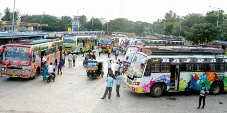 खासगी बसमुळे प्रवाशांचा खिसा रिकामा