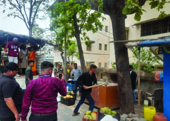 अनधिकृत फेरीवाल्यांवर धडक कारवाई