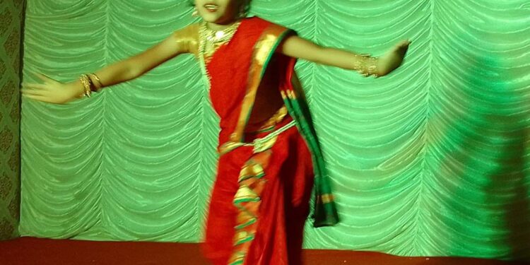 मुलांना शालेय शिक्षणाबरोबर कलागुणांनाप्रोत्साहन देणे गरजेचे: डॉ. चव्हाण  