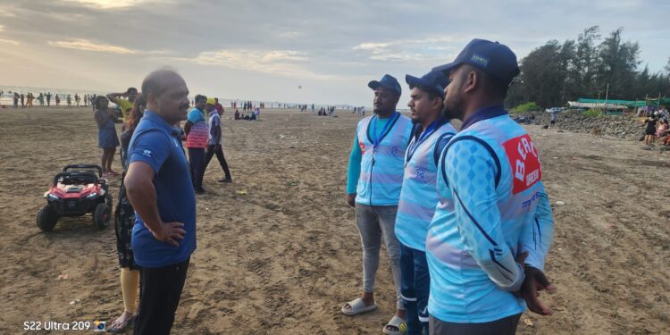 पर्यटकांच्या सुरक्षेसाठी पोलिसांच्या मदतीला ‘बीच वॉर्डन’