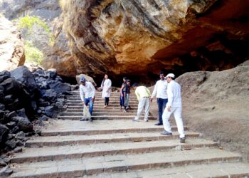 कोंढाणे लेण्यांची स्वच्छता मोहीम