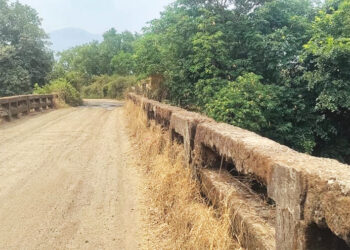 कोंदिवडे पूल धोकादायक स्थितीत