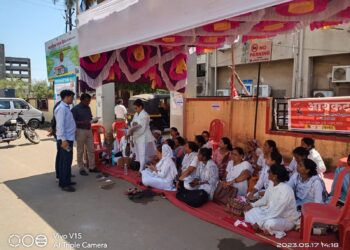 कंत्राटी नर्सेसचे शिवतीर्थासमोर आंदोलन