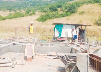 समुद्रकिनारी बेकायदा बांधकामांचा सपाटा; महसूल विभागाचे दुर्लक्ष