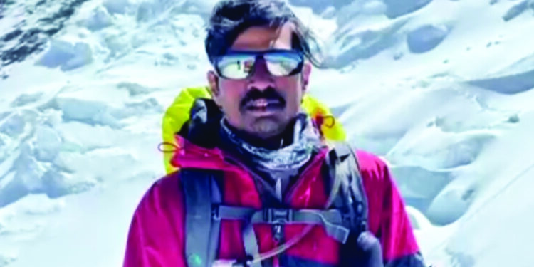 रायगडचा सुपुत्र एव्हरेस्टवर