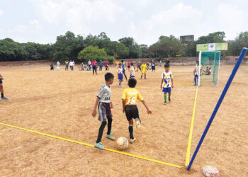 कार्निवल हिल्स फुटबॉल कपचे आयोजन