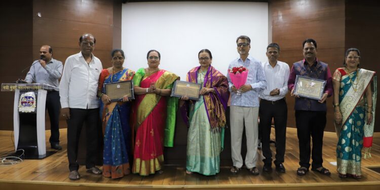 नमुंमपा सेवानिवृत्त कर्मचार्‍यांचा सन्मान