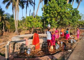 कोटींची योजना, तरीही डोक्यावर हंडा