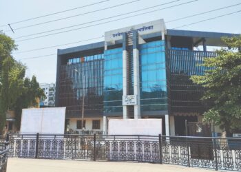 बॅनरबाजीवर लगाम ठेवण्यात पालिकेला अपयश