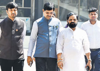 एक भाकरी ऐवजी अर्धीच भाकरी; भरत गोगावलेंची खंत