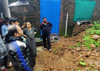 चित्रलेखा पाटील यांची ताजपूरला भेट