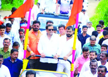 शिंदे गटाची प्रतिष्ठा पणाला; आमदारांची अट्टल गुन्हेगारासोबतच उठबस