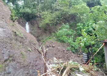 द्रोणागिरी पर्वतावर दरड कोसळली