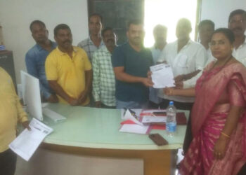 मुरुड मच्छीमारांचे तहसीलदारांना निवेदन