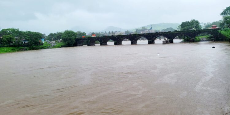 कर्जत तालुका पाण्याखाली