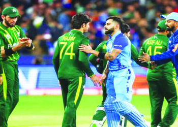 पराभवाच्या भीतीने भारत खेळण्यास घाबरतो