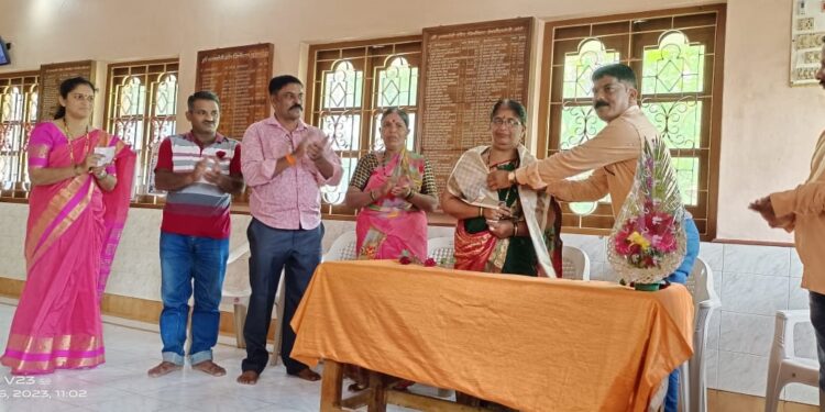 प्रणिता काबाळे सेवानिवृत्त