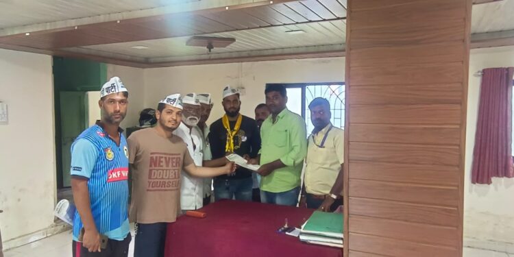 वीजेचा लपंडाव रोखण्याची मागणी