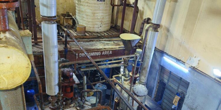 फिनोजल कंपनीत केमिकल पावडर गळती