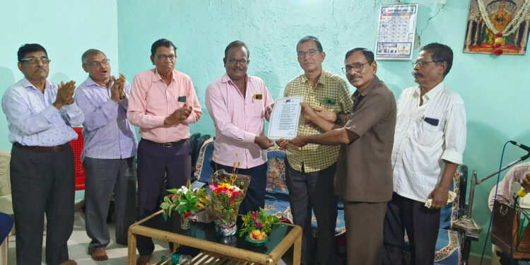 हरीचंद्र पाटील यांचा सेवानिवृत्तीनिमित्त सत्कार
