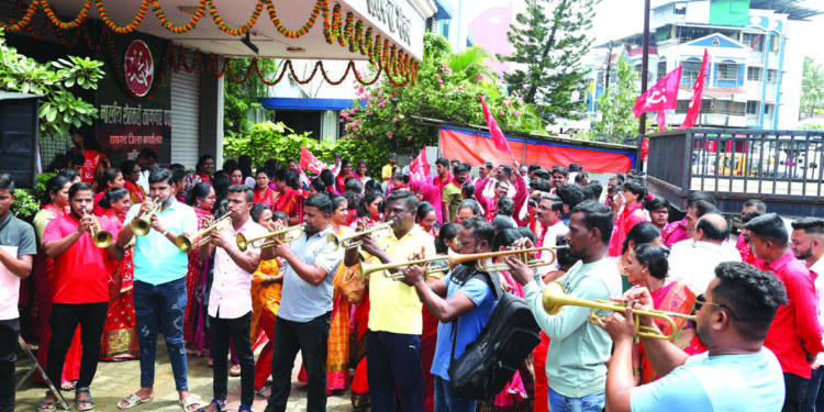 पालीत शेकाप मेळाव्यास प्रारंभ