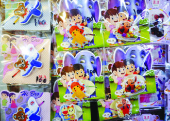 पुष्पा, घड्याळवाडी राखीची क्रेझ