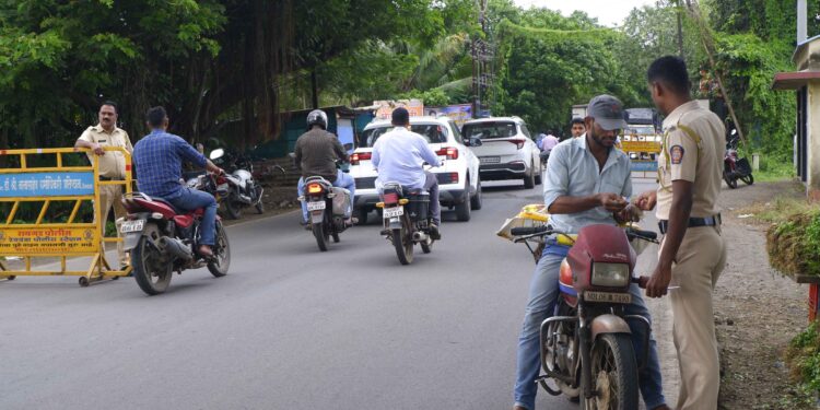 सोनसाखळी चोराच्या शोधार्थ नाकाबंदी