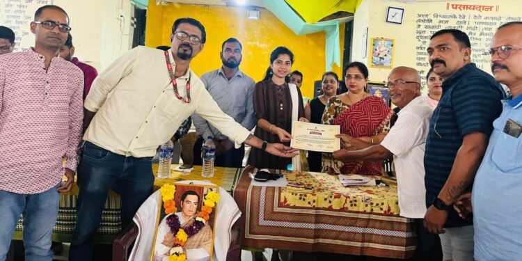 इर्शाळवाडीच्या कार्यात मदत करणाऱ्यांचा सत्कार