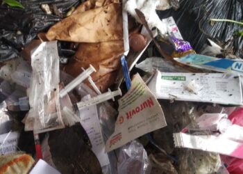 जैवकचरा आला रस्त्यावर; नागरिकांच्या आरोग्याचा प्रश्न गंभीर