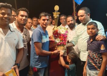 नारळ फोडण्याच्या स्पर्धेत 1000 नारळ फुटले