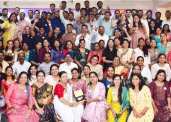 माजी विद्यार्थ्यांकडून जुन्या आठवणींना उजाळा